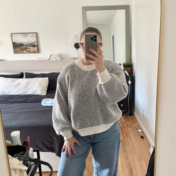 Knit sweater - Picture 1 of 8